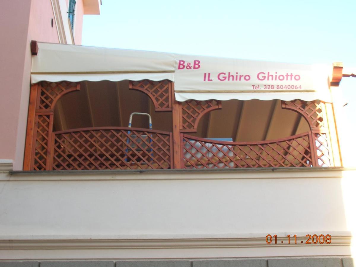 Ghiro Ghiotto Bed & Breakfast Pietra Ligure Eksteriør bilde