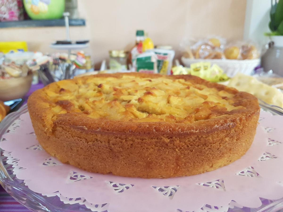 Ghiro Ghiotto Bed & Breakfast Pietra Ligure Eksteriør bilde