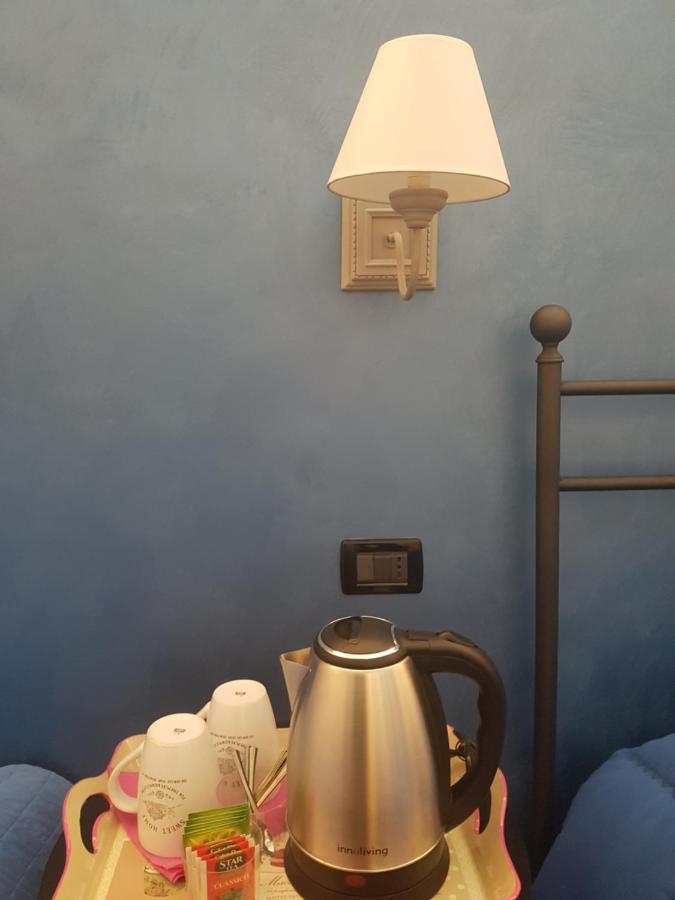 Ghiro Ghiotto Bed & Breakfast Pietra Ligure Eksteriør bilde