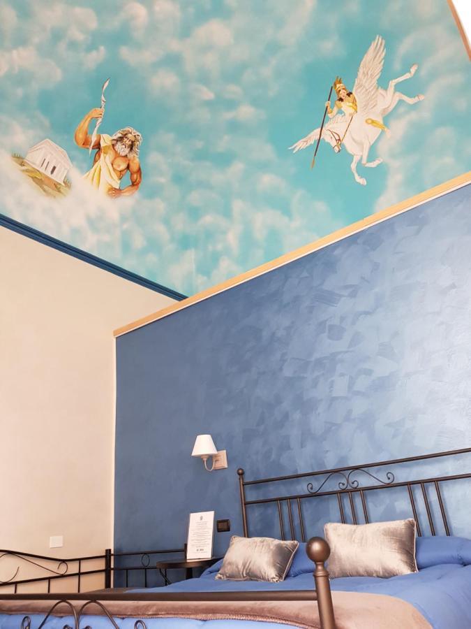 Ghiro Ghiotto Bed & Breakfast Pietra Ligure Eksteriør bilde