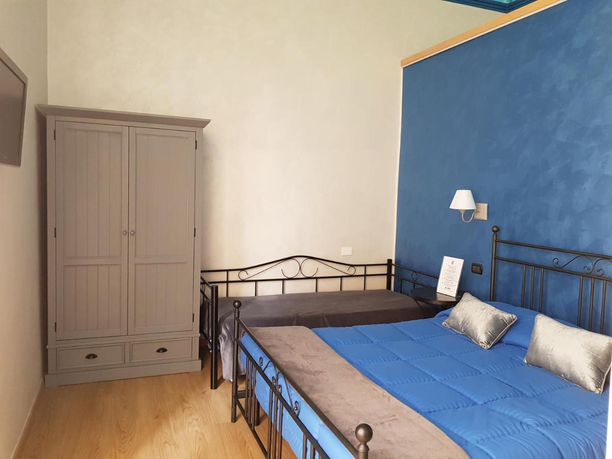 Ghiro Ghiotto Bed & Breakfast Pietra Ligure Eksteriør bilde