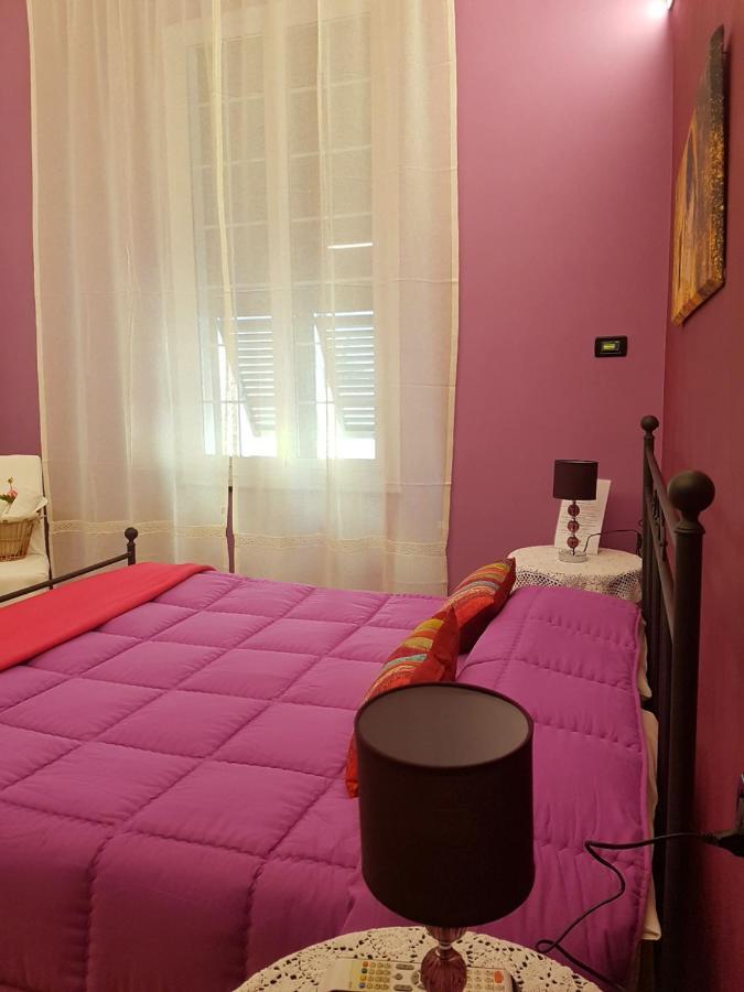 Ghiro Ghiotto Bed & Breakfast Pietra Ligure Eksteriør bilde